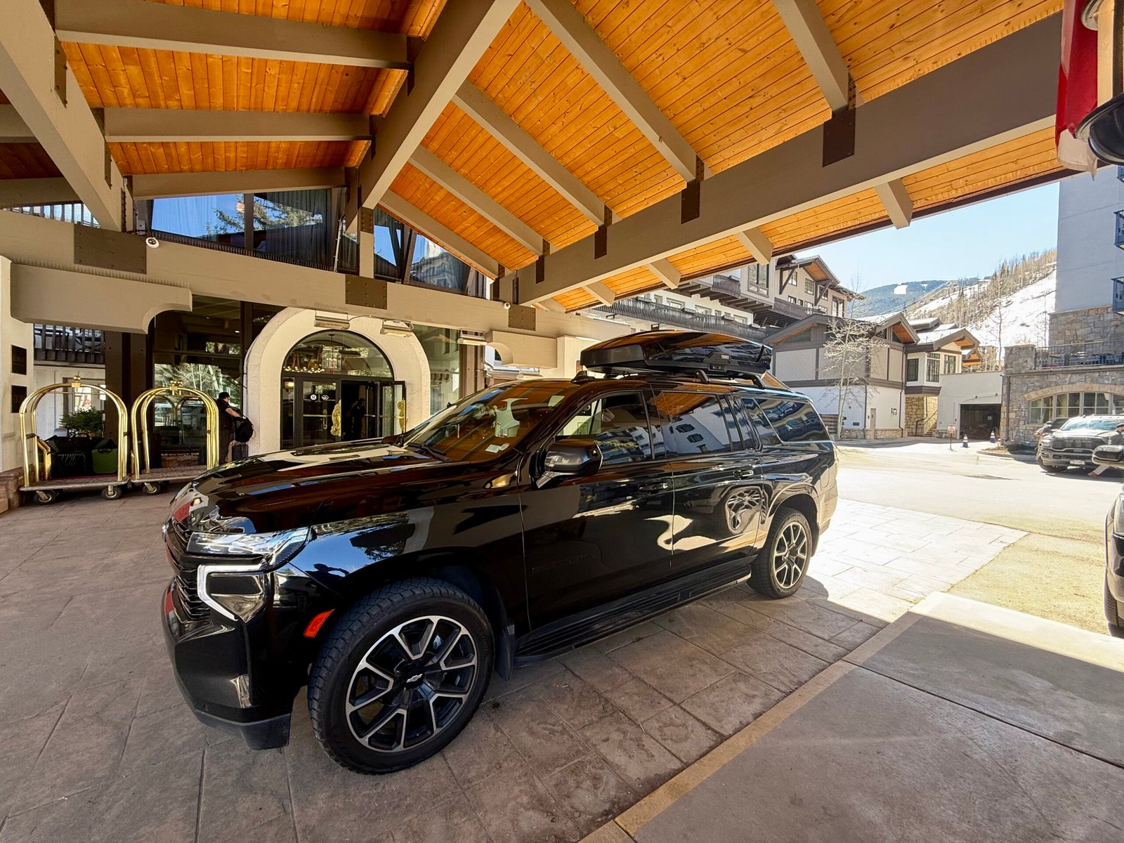 Vip Ground premium suv vail resort, ski week